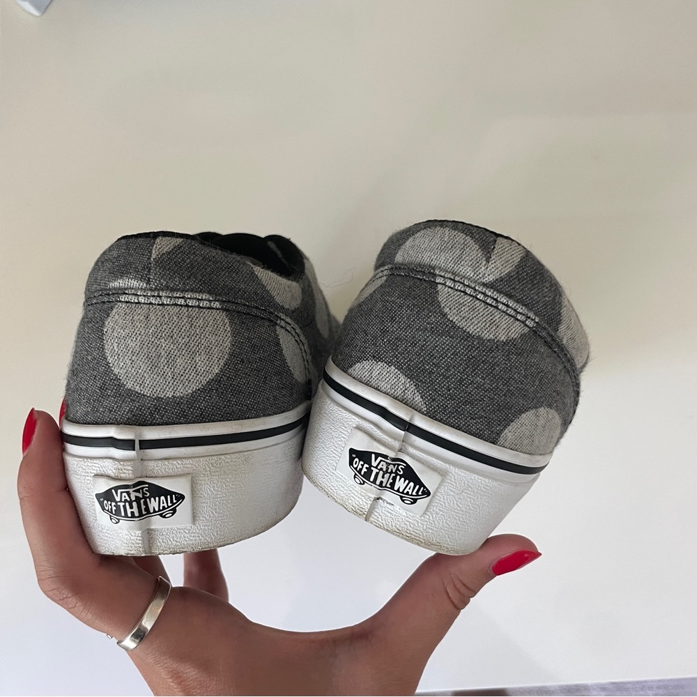 Platform vans - Picture 2 of 5